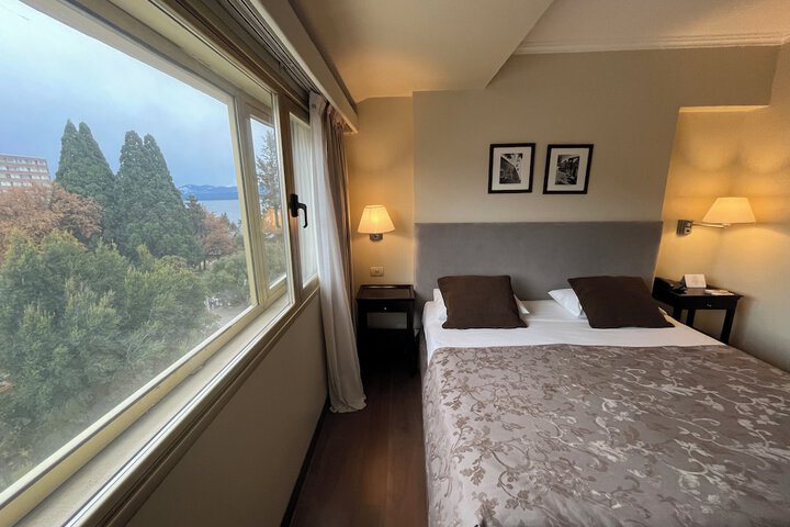Room 9 of 46