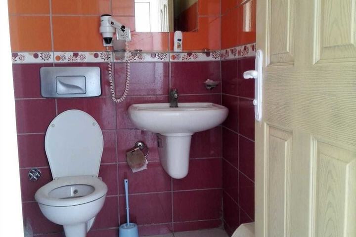 Room 7 of 17