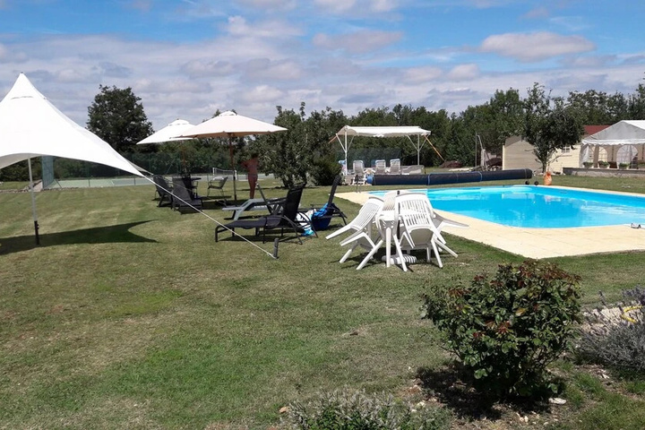 Pool 9 of 15