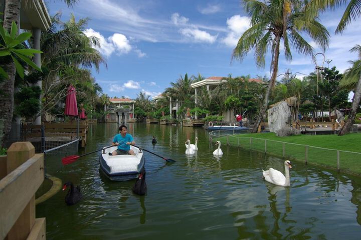 Property Grounds 44 of 71