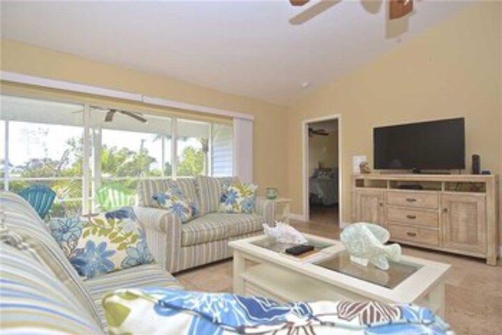 Mystic Dolphin 2 - Two Bedroom Home in Fort Myers Beach, FL