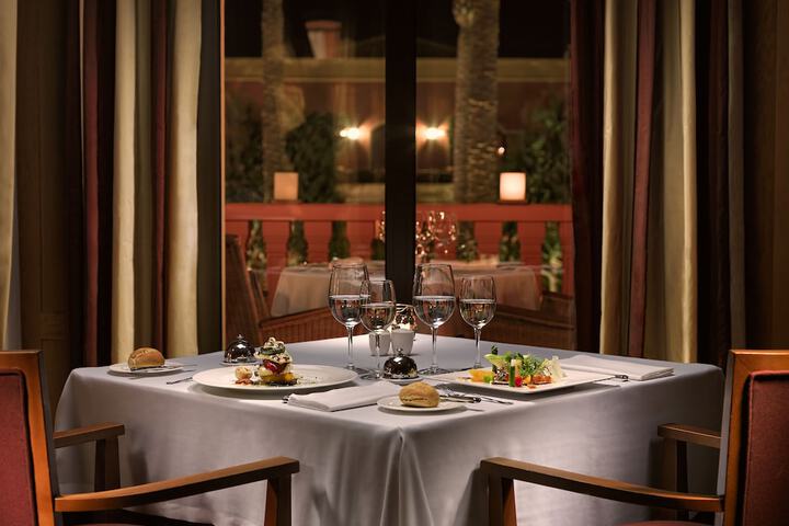 Dining Photos