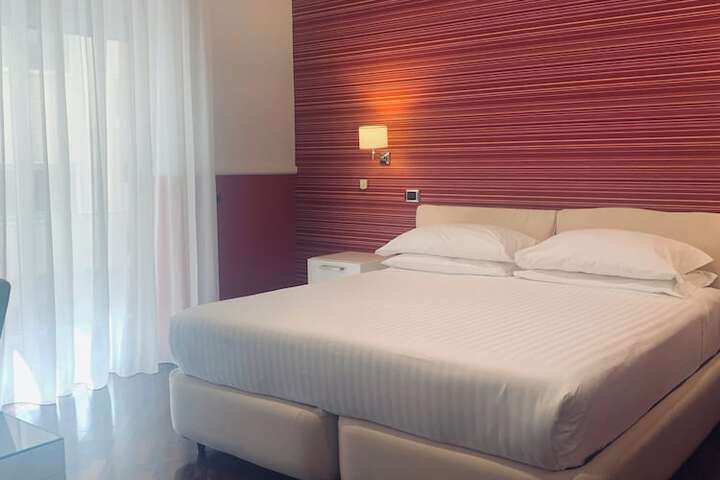 Room 20 of 36