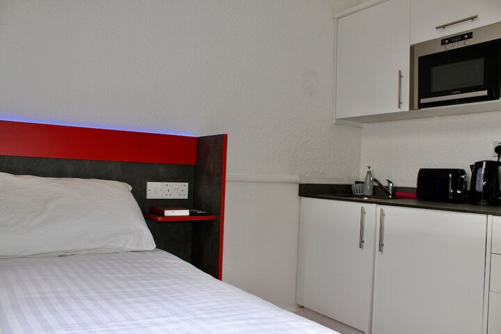 Room 7 of 40