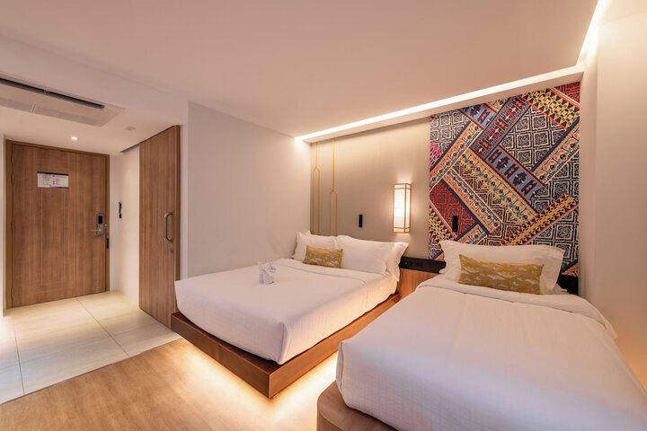 Room 34 of 140