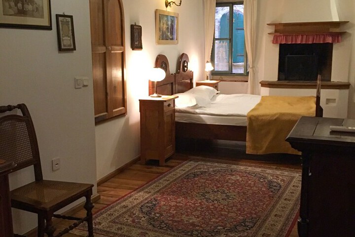 Room 17 of 40
