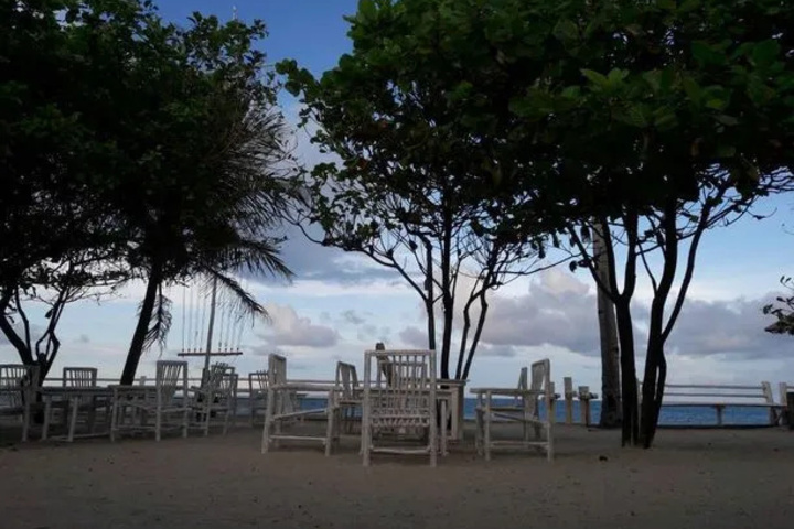 Beach 9 of 11