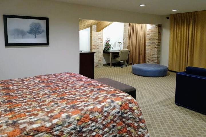 Room 8 of 51