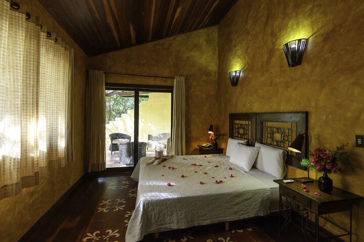 Room 3 of 49