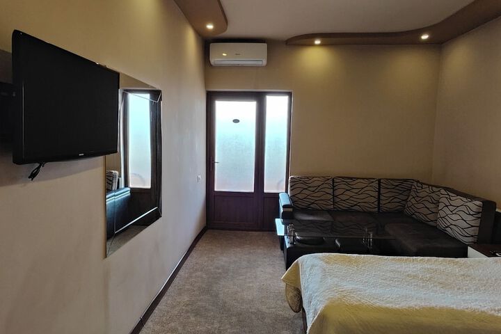 Room 49 of 164