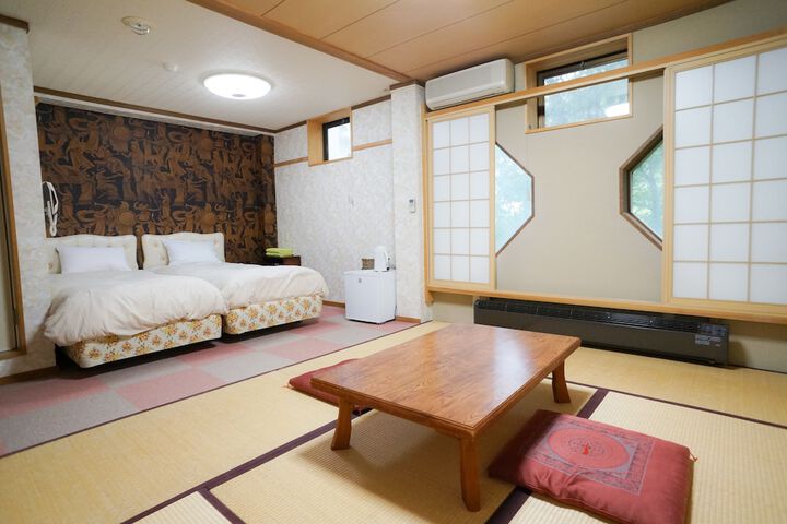 Room 26 of 66