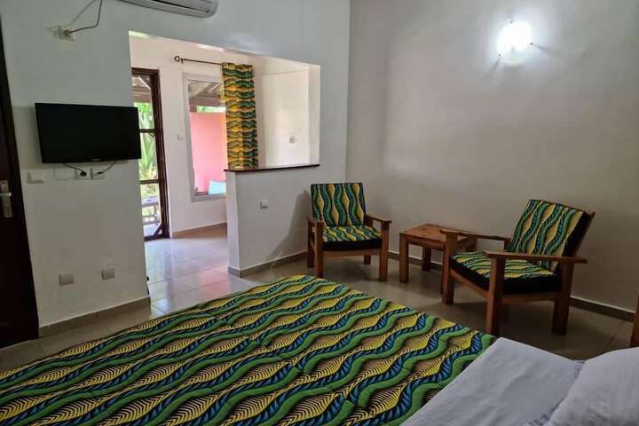 Room 18 of 90