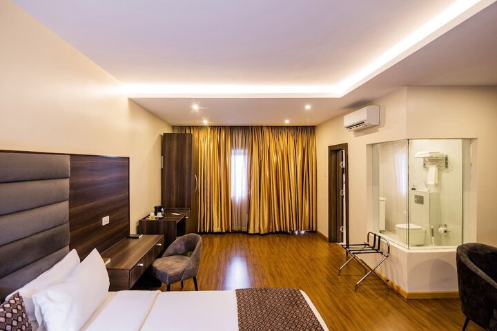 Room 30 of 70