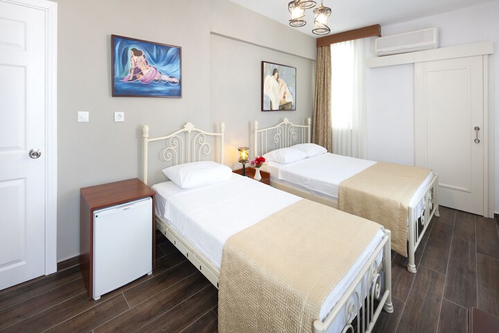 Room 5 of 51