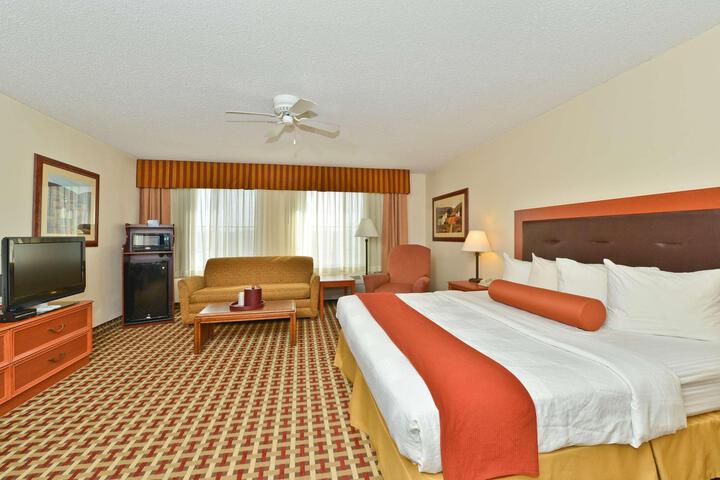 1 King Bed Microfridge High Speed Internet Full Breakfast (2 of 7)