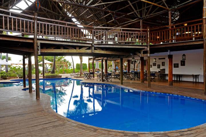 Pool 20 of 45
