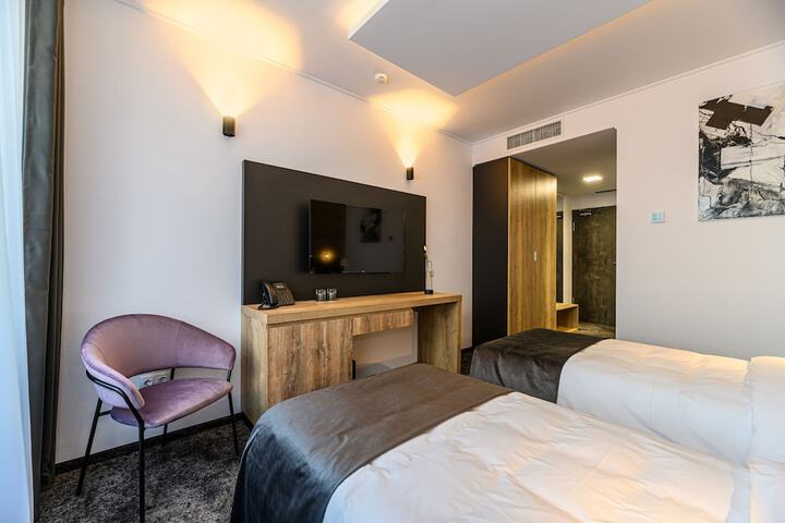 Room 60 of 131