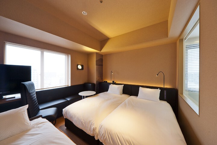 Room 10 of 31
