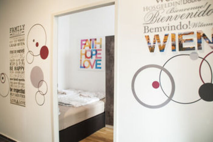 Room 35 of 81