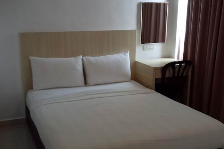Room 9 of 69