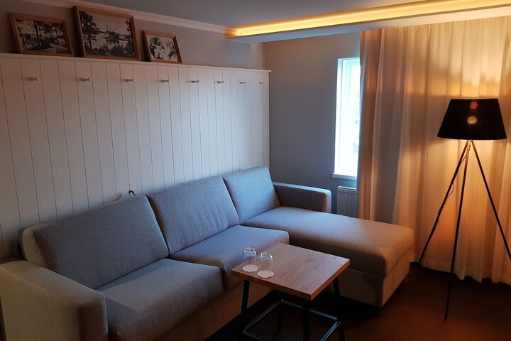 Room 12 of 48