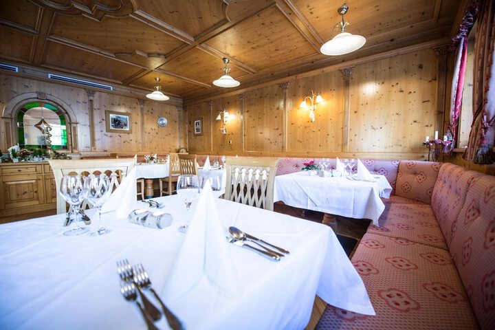 Dining Photos
