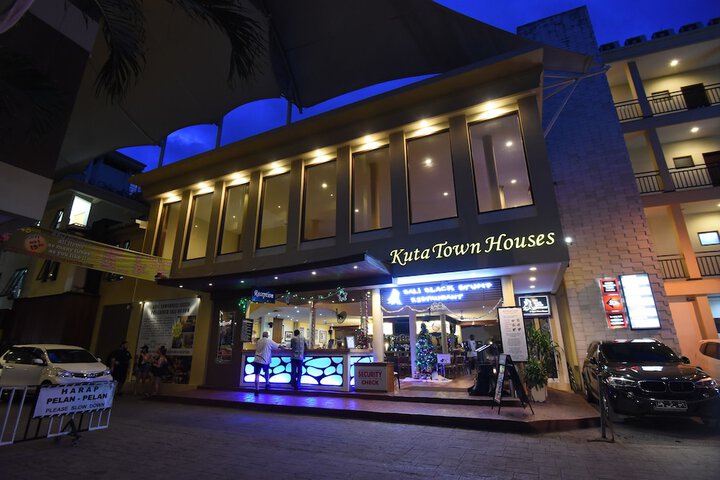 Hotel 2 of 64