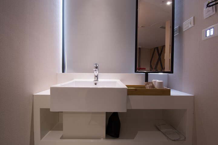 Room 43 of 46