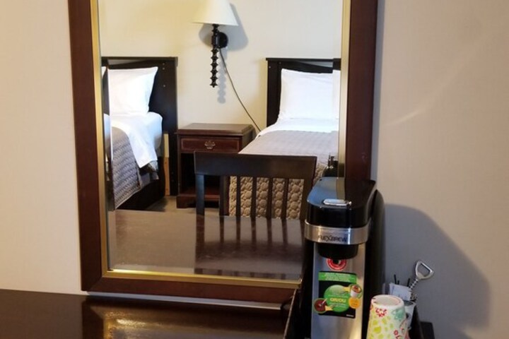 Room 25 of 163
