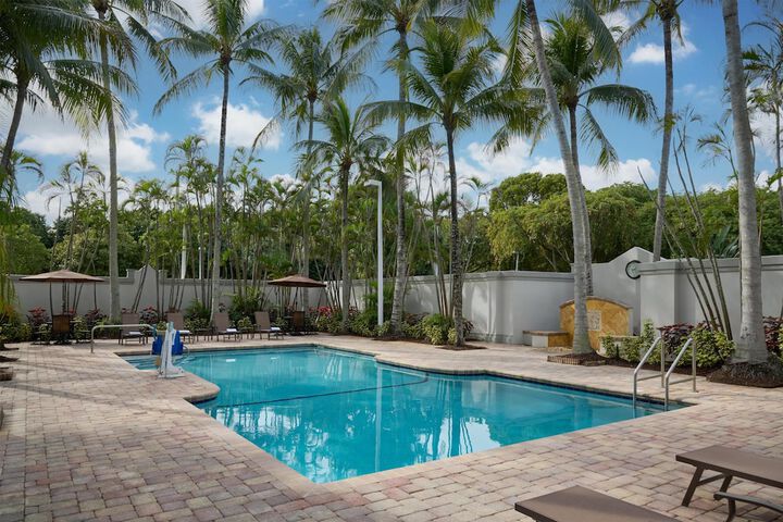 Pool Hotel