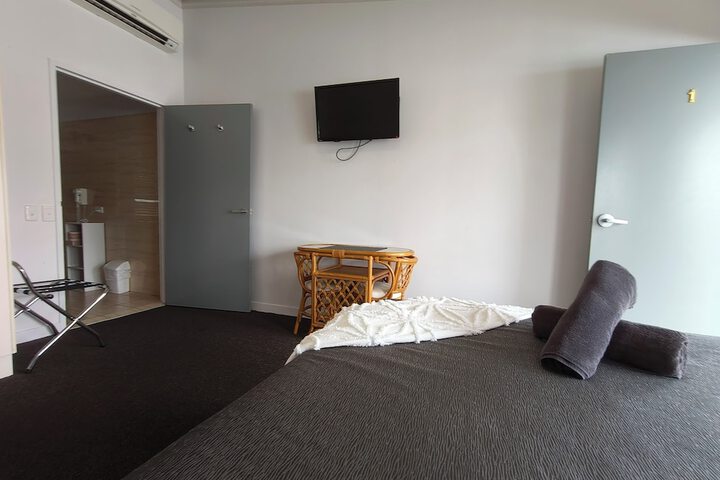 Room 10 of 56