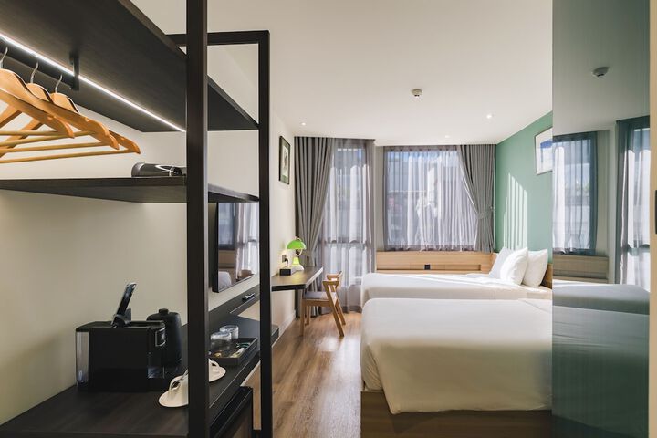 Room 6 of 35