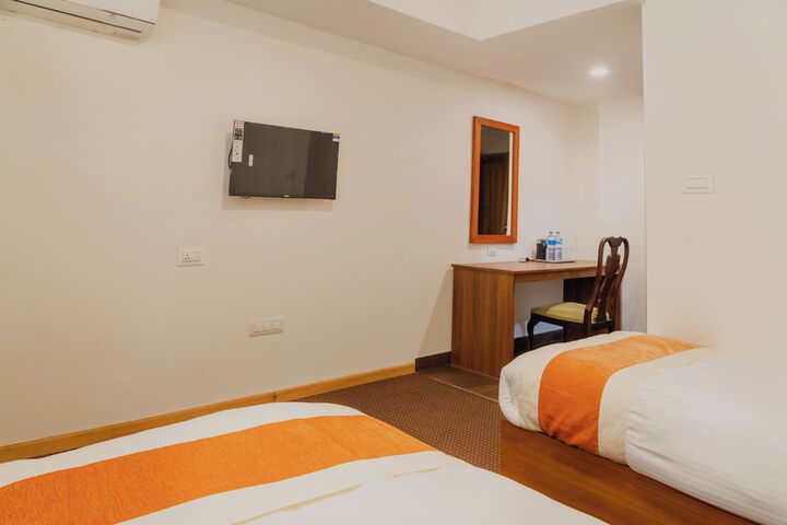 Room 17 of 48
