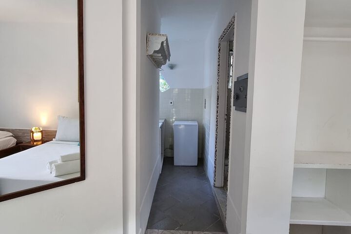 Room 6 of 58