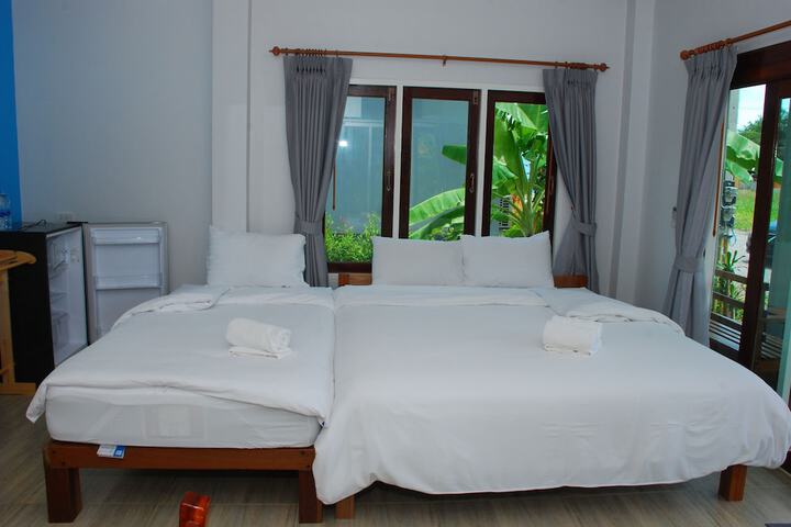 Room 12 of 49