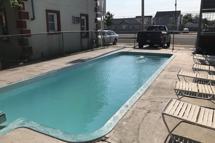 Hotel Pool