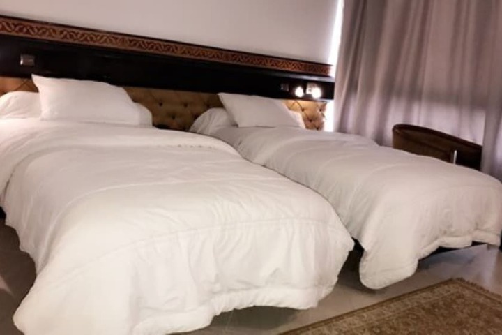 Room 6 of 22