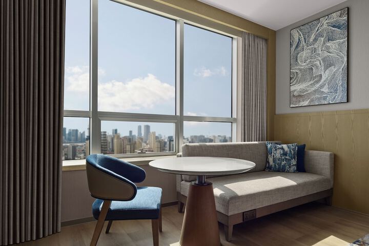 Room 28 of 52