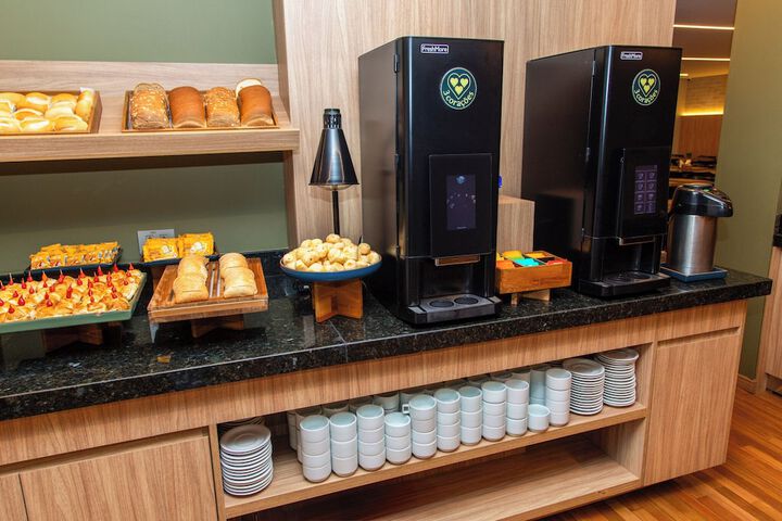 Breakfast/Coffee Service 76 of 92