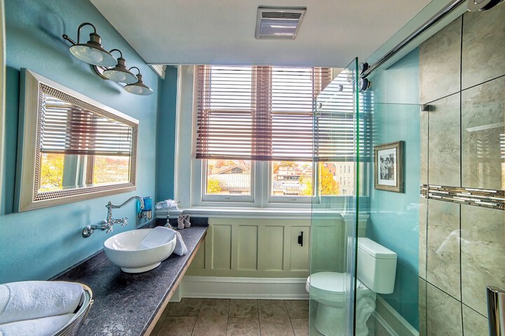 Premium Double Room Private Bathroom City View 205 Council Room (18 of 132)
