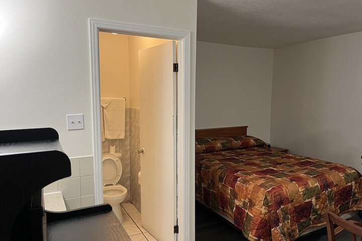 Room 11 of 29