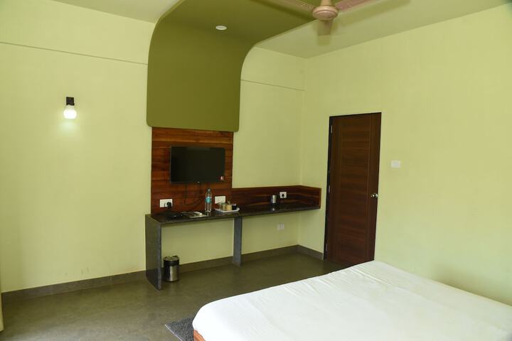 Laguna Beach Resort Murud