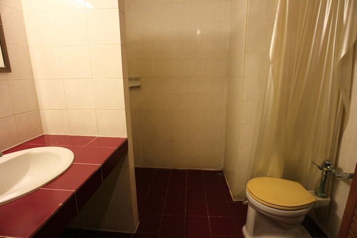 Room 22 of 39