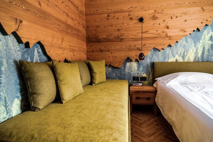 Room 15 of 63