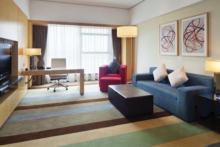 Room 4 of 120