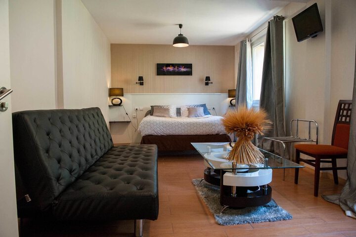 Room 15 of 46