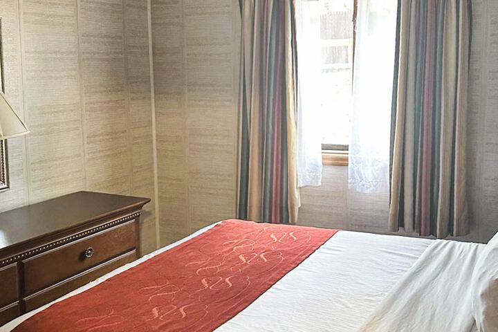 Room 18 of 36
