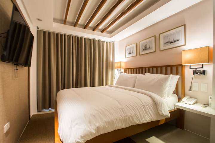 Room 5 of 49