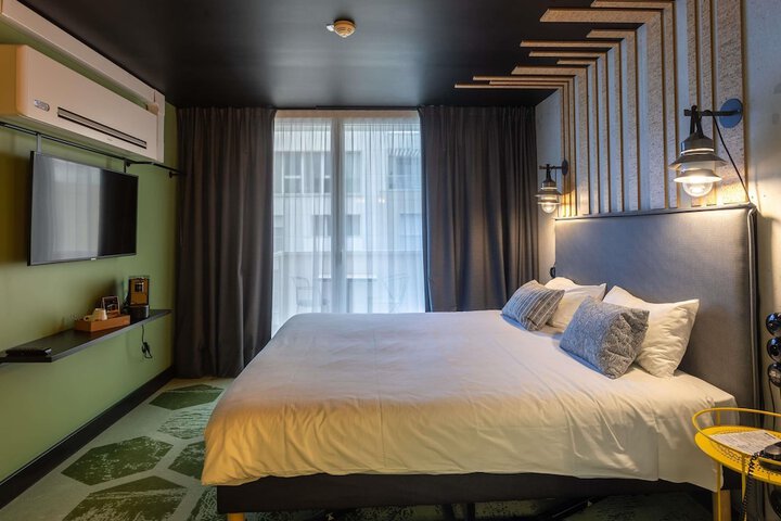 Room 31 of 126