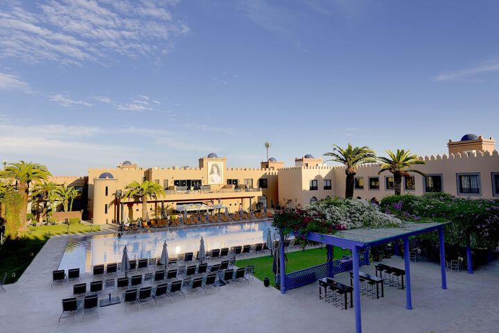 Pool Hotel